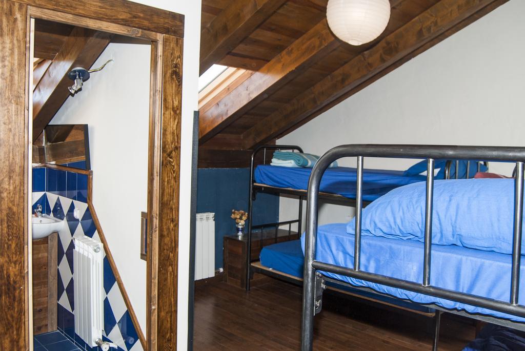 Albergue A'Noguera カスティエジョ・デ・ハカ 部屋 写真