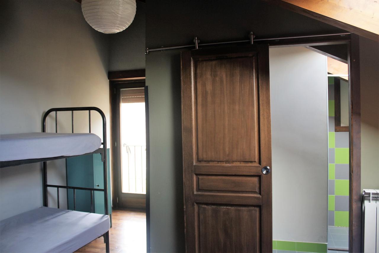 Albergue A'Noguera カスティエジョ・デ・ハカ 部屋 写真